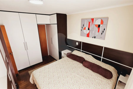 Casa à venda com 4 quartos, sendo 2 suítes, em Jardim Meny, São Roque, SP