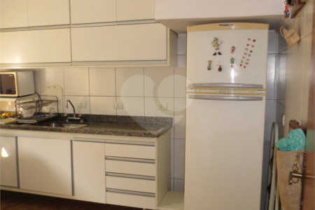 Sobrado na Saúde c/3 quartos, sendo 1 suíte, 3 vagas paralelas -metrô Saúde