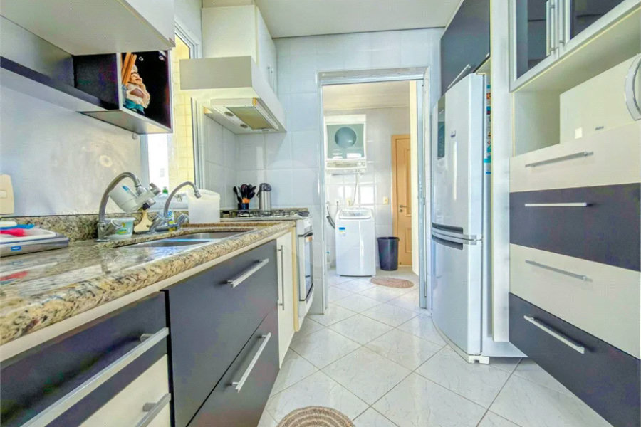 Apartamento à venda com 3 quartos, sendo 1 suíte,  em Riviera de São Lourenço, Bertioga, SP