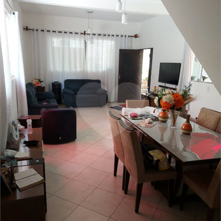 Casa à venda com 4 quartos, sendo 1 suíte, em Vila Pirajussara, São Paulo, SP