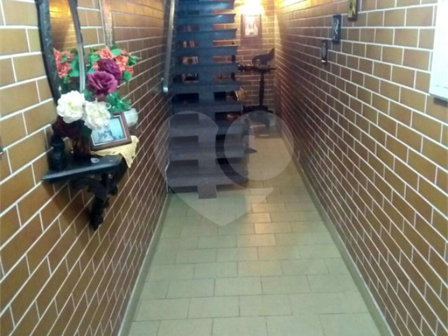 Sobrado à venda com 2 quartos em Santana, São Paulo, SP