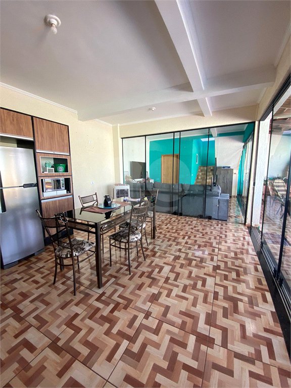 Sobrado à venda com 2 quartos, sendo 1 suíte, em Nova Tres Lagoas, Três Lagoas, MS