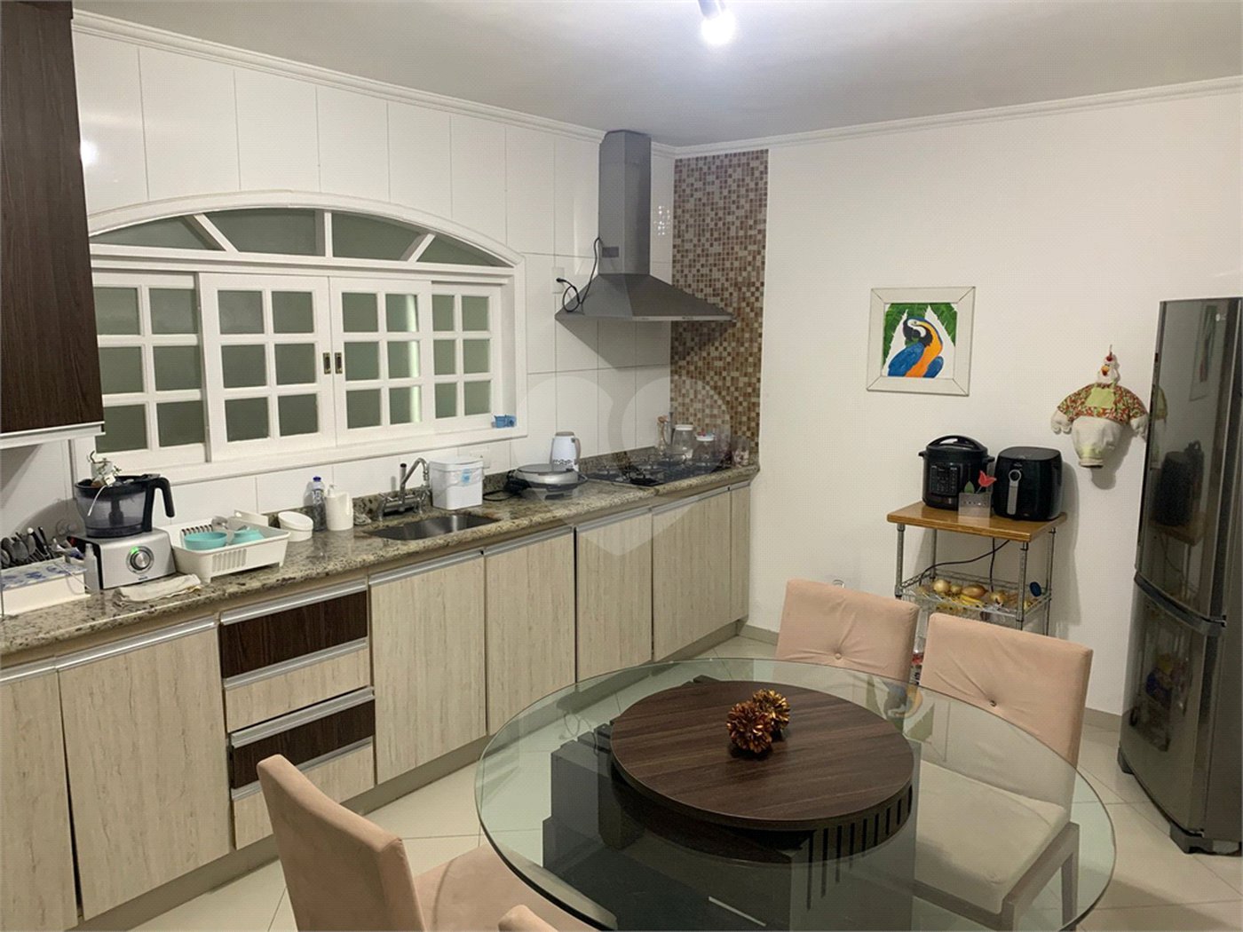 Sobrado à venda com 3 quartos, sendo 1 suíte, em Residencial Novo Horizonte I, Mogi das Cruzes, SP