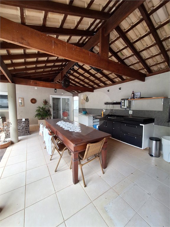 Casa à venda com 3 suítes no condomínio Villaggio Capriccio, Louveira - SP