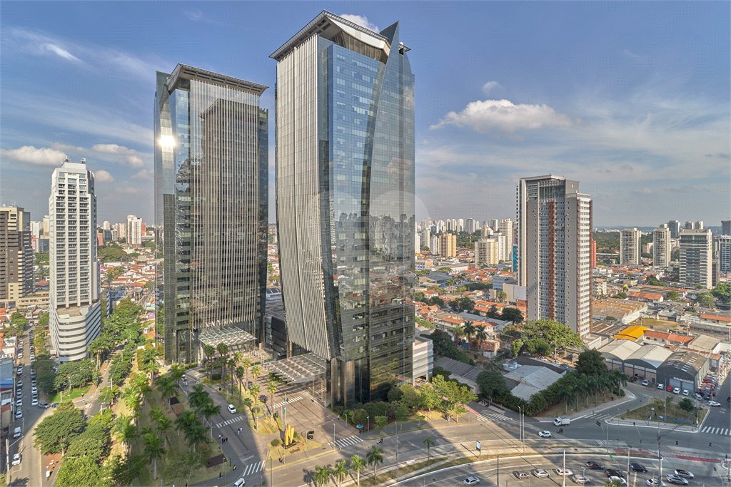 Apartamento à venda com 4 suítes em Chácara Santo Antônio, São Paulo, SP