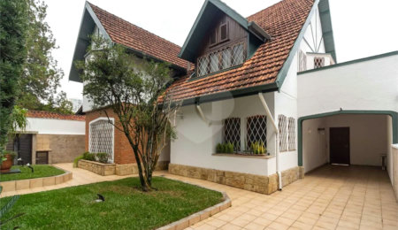 Casa à venda com 3 quartos, sendo 1 suíte,  em Jardim Marajoara, São Paulo, SP