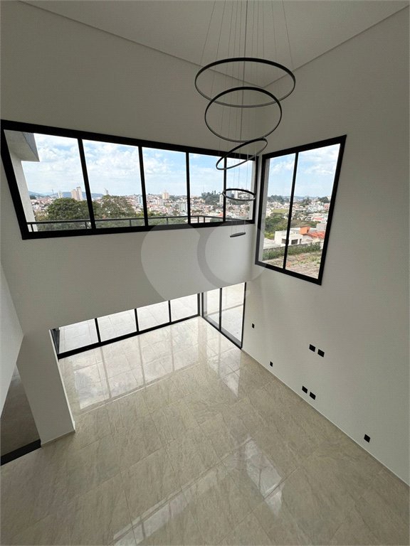 Casa à venda com 3 suítes no condomínio Spazio Design, Bragança Paulista - SP