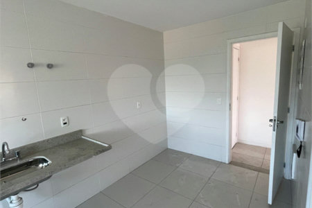 Apartamento à venda com 3 quartos, sendo 1 suíte, em Campo Grande, Rio de Janeiro, RJ