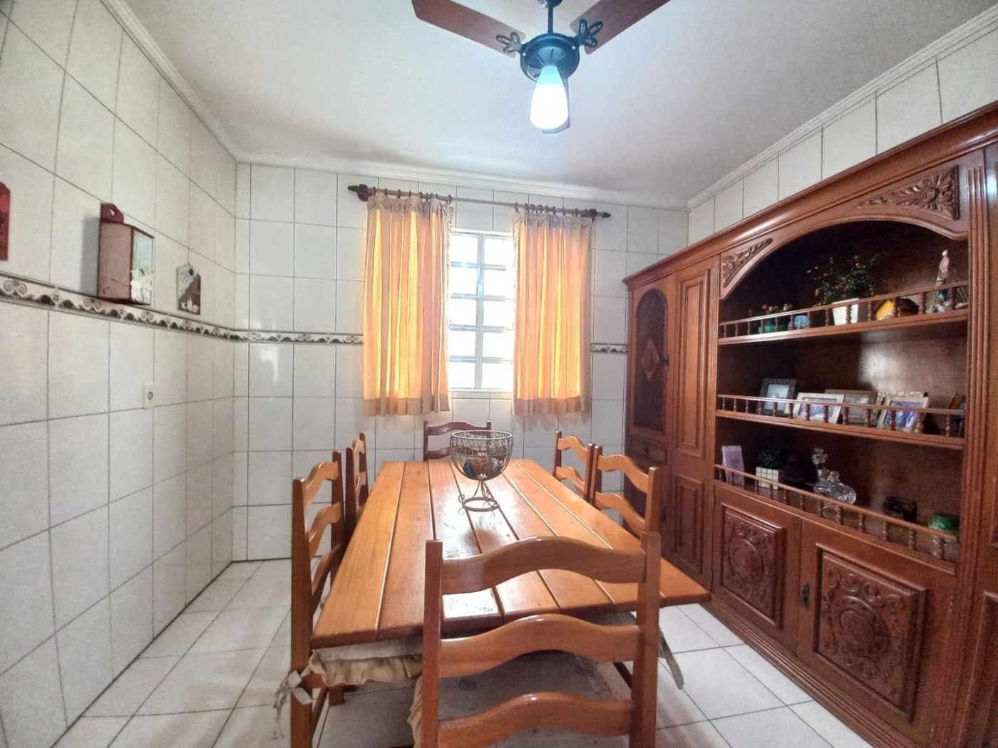 Belíssimo Apartamento de Frente, 3 Quartos, com Garagem Fechada, à Venda no Marapé – Santos/SP