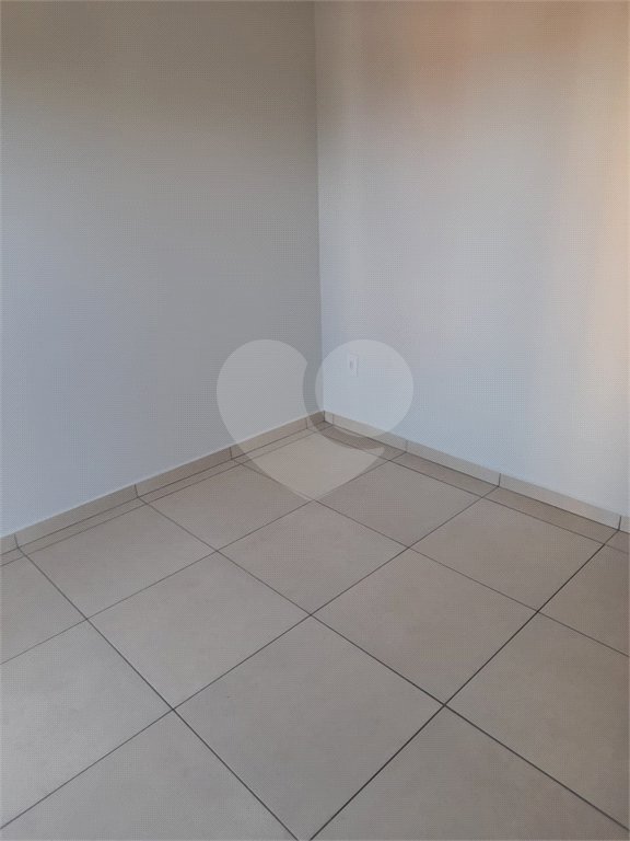 Sobrado à venda com 2 suítes em Jardim Nely, Indaiatuba, SP