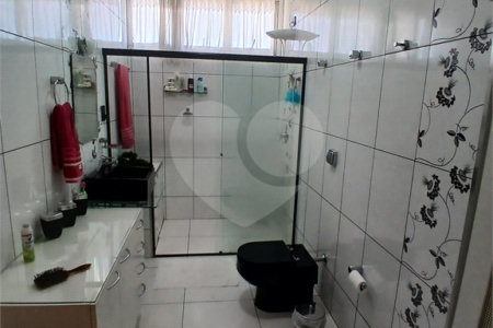 Sobrado à venda com 4 quartos, sendo 2 suítes, em Jardim Leonor, São Paulo, SP