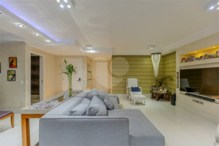 Apartamento à venda com 3 suítes em Chácara Santo Antônio, São Paulo, SP