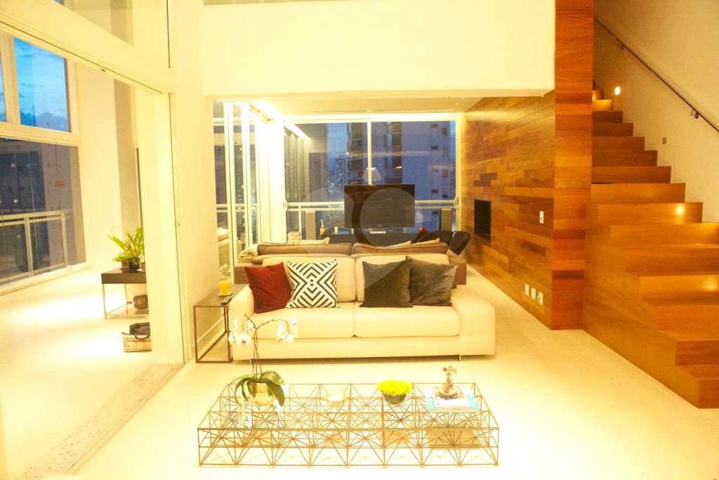 Apartamento à venda com 3 suítes em Vila Mariana, São Paulo, SP