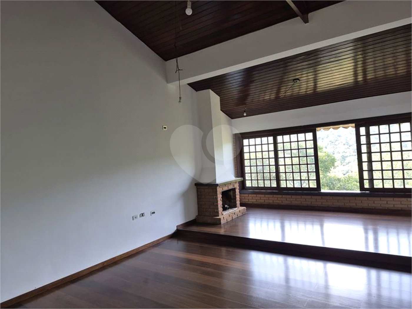 Casa à venda com 3 quartos, sendo 1 suíte,  em Serra da Cantareira, Mairiporã, SP