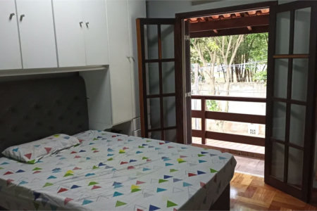 Sobrado à venda com 3 quartos, sendo 1 suíte, em Parque São George, Cotia, SP
