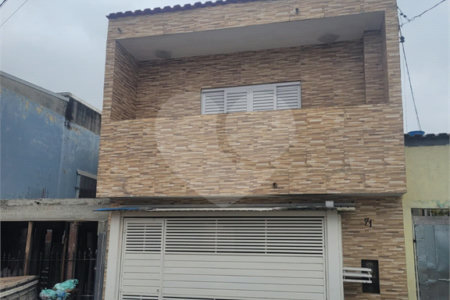 Casa à venda com 2 quartos, sendo 1 suíte, em Jardim Cacique, Suzano, SP