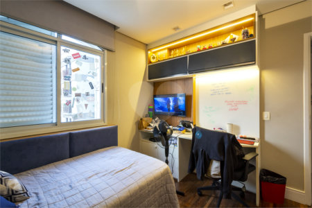 Apartamento à venda com 3 quartos, sendo 1 suíte,  em Jardim Marajoara, São Paulo, SP