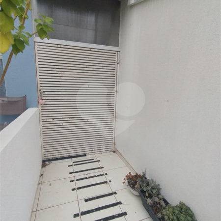 Casa à venda com 2 quartos, sendo 1 suíte, no condomínio Residencial Viva Vida, Cotia - SP