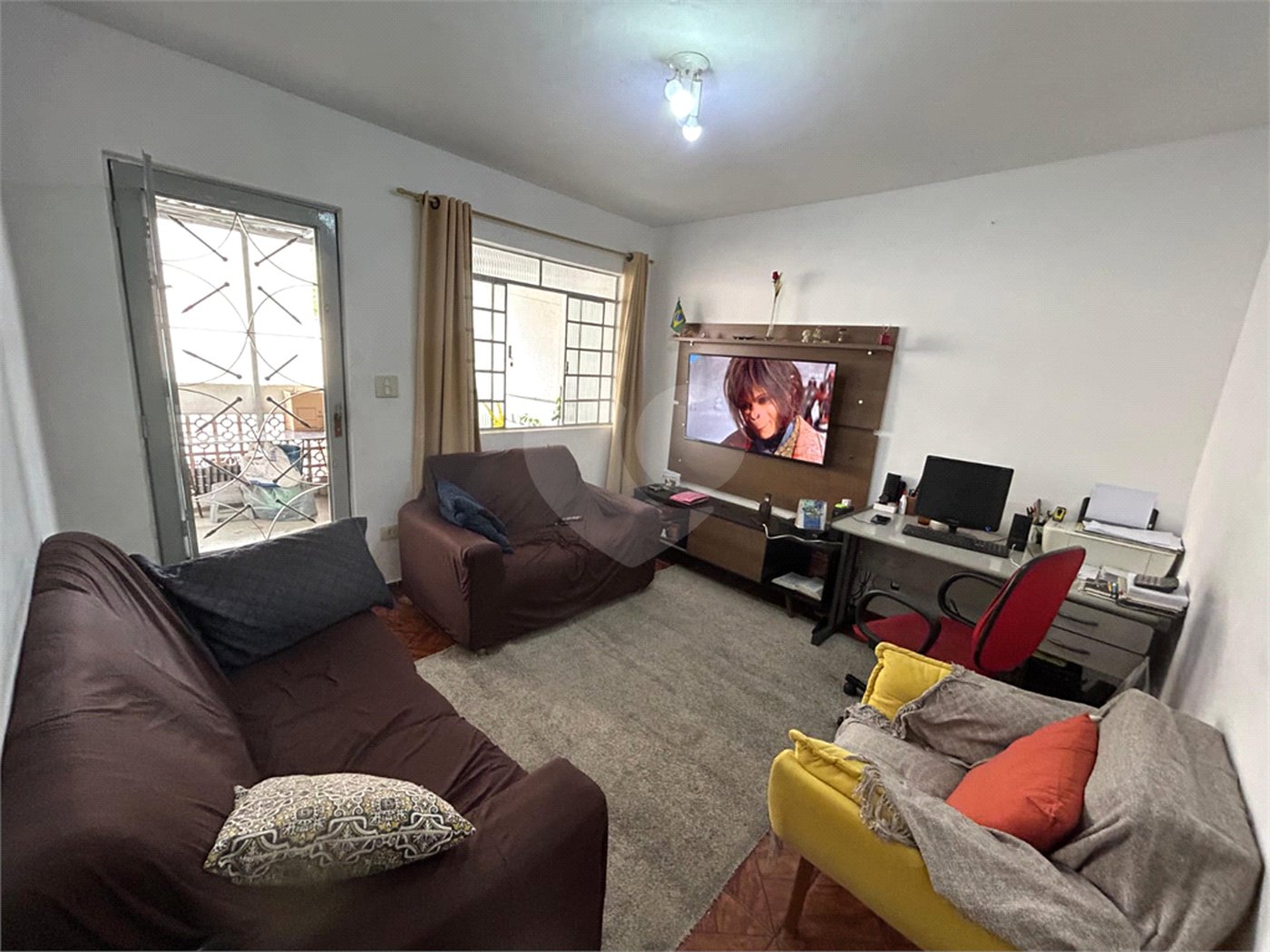 Sobrado à venda com 6 quartos, sendo 1 suíte,  em Vila do Encontro, São Paulo, SP
