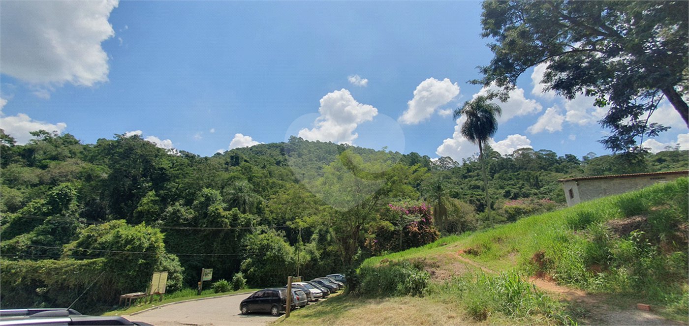 Chácara à venda com 2 quartos em Serra da Cantareira, Mairiporã, SP