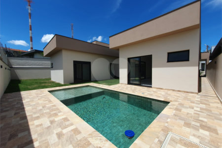 Casa à venda com 3 suítes no condomínio Via Castelli, Louveira - SP