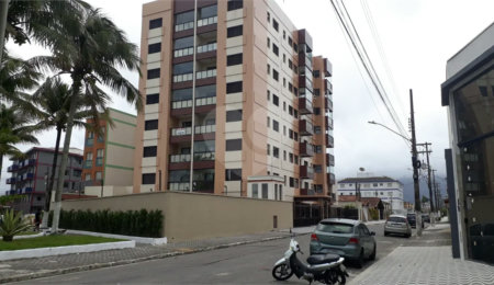 Apartamento à venda com 2 quartos, sendo 1 suíte,  em Caiçara, Praia Grande, SP