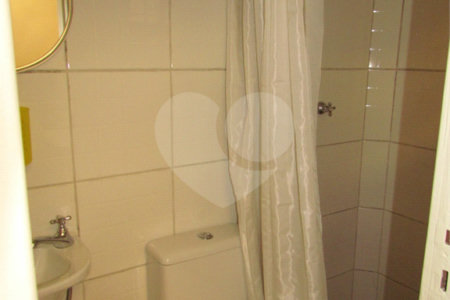 Casa de Vila à venda com 4 quartos, sendo 1 suíte, em Chácara Monte Alegre, São Paulo, SP