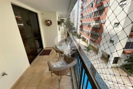Apartamento à venda com 3 quartos, sendo 1 suíte,  em Tijuca, Rio de Janeiro, RJ