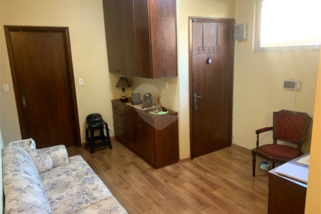 Casa à venda com 4 quartos, sendo 2 suítes, em Vila São Francisco, São Paulo, SP