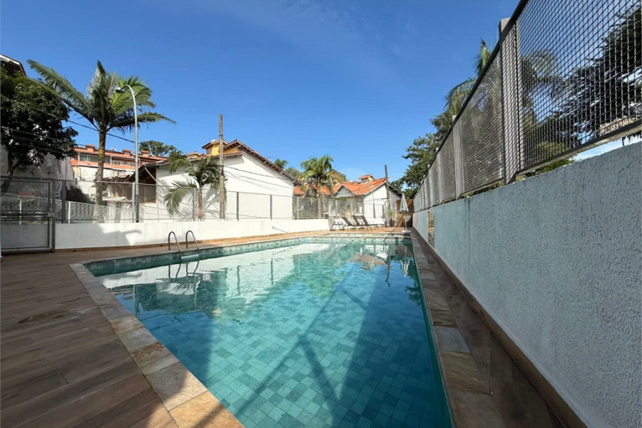 Casa à venda com 2 suítes no condomínio Village Palmas, São Paulo - SP