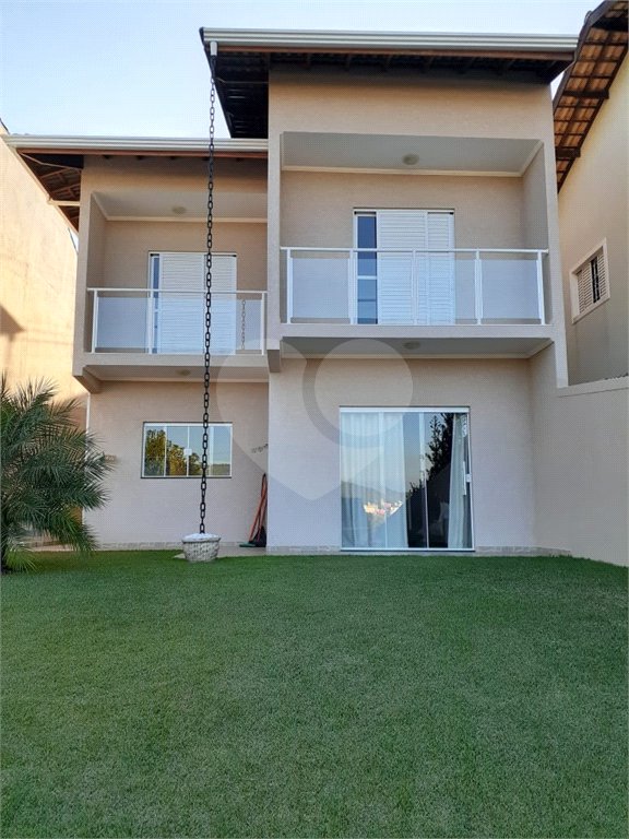 Sobrado à venda com 3 quartos, sendo 1 suíte,  em Jardim Paulista, Atibaia, SP