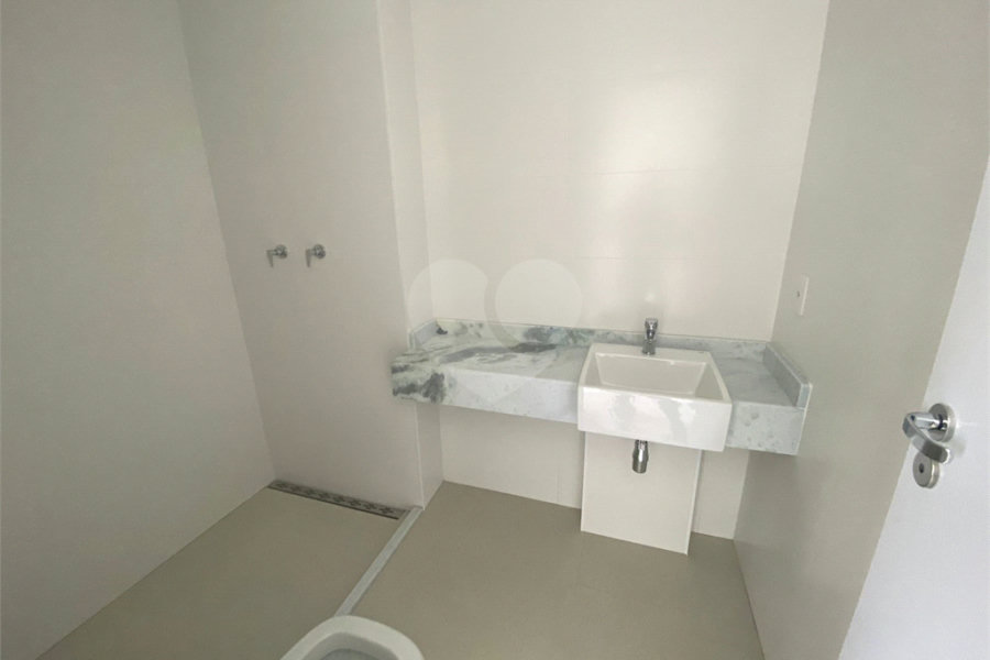 Apartamento à venda com 3 suítes em Santana, São Paulo, SP