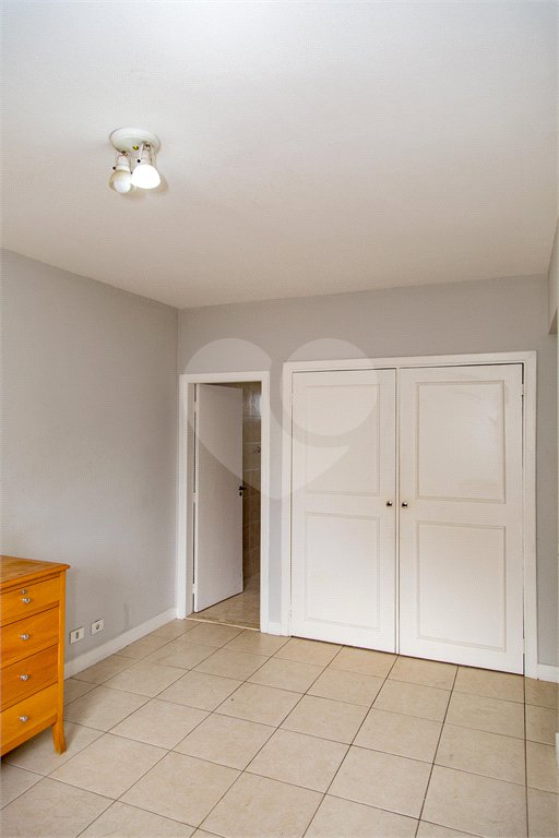 Apartamento à venda ou para alugar com 3 quartos, sendo 1 suíte, em Cerqueira César, São Paulo, SP