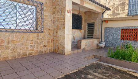 Casa à venda com 4 quartos, sendo 1 suíte,  em Vila Paulicéia, São Paulo, SP
