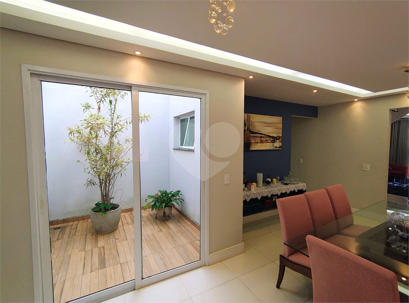 Casa à venda com 3 quartos, sendo 1 suíte,  em Horto Santo Antonio, Jundiaí, SP