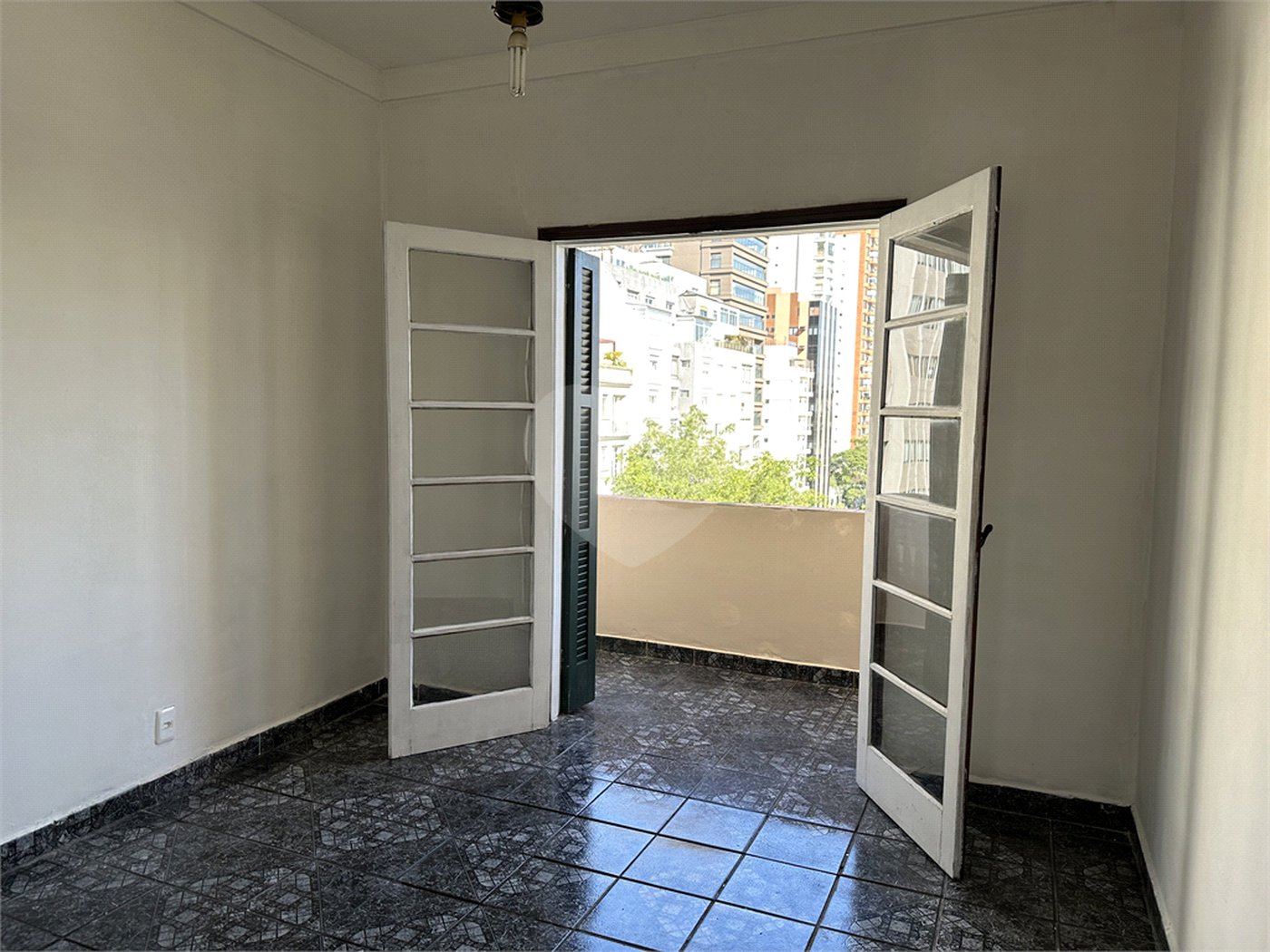 Apartamento à venda com 3 quartos, sendo 1 suíte, em Santa Cecília, São Paulo, SP