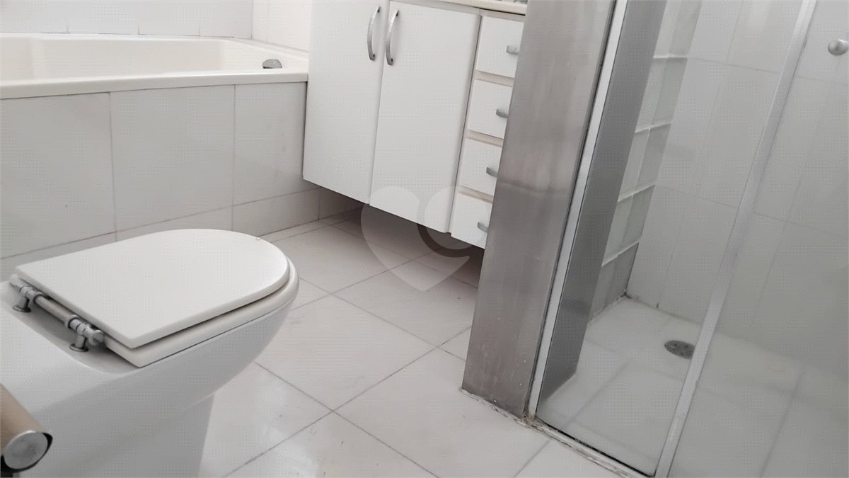 Apartamento à venda ou para alugar com 3 quartos, sendo 1 suíte, em Itaim Bibi, São Paulo, SP