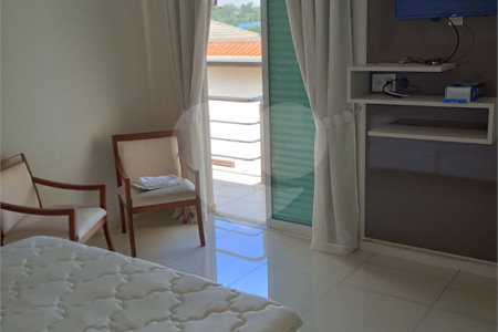 Casa à venda com 3 quartos, sendo 2 suítes, no condomínio Granja Olga II, Sorocaba - SP