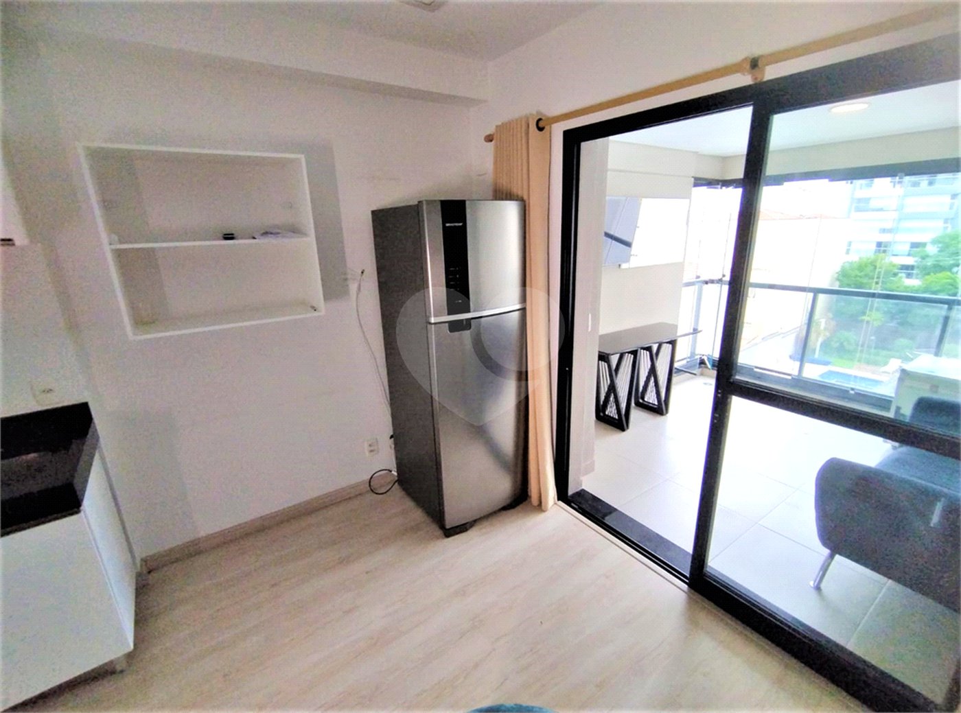 Apartamento de 1 quarto - Vila Mariana - Varanda, - 1 vaga - Lazer e serviços no condomínio.