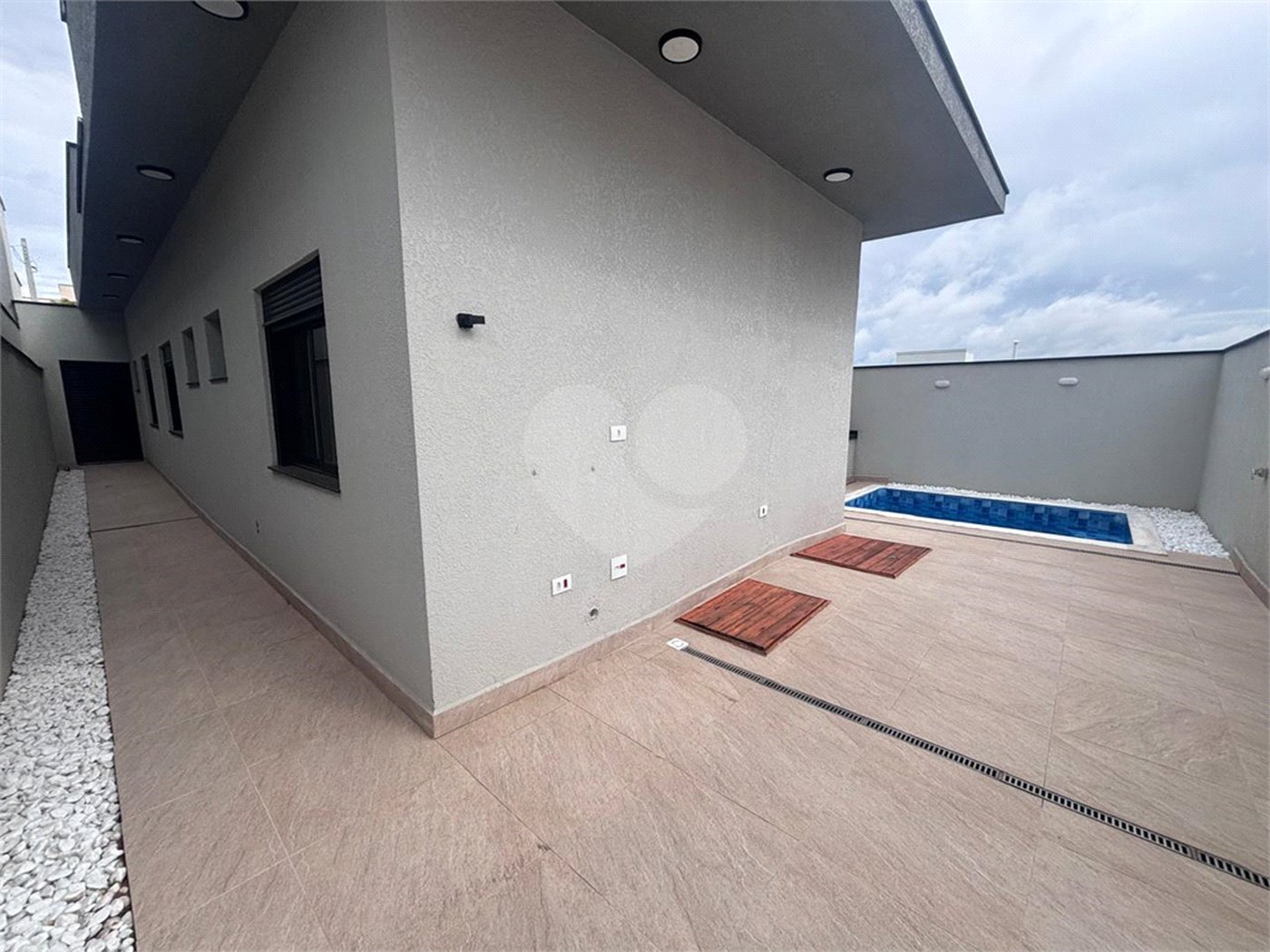 Casa à venda com 3 suítes no condomínio Campos do Conde I e II, Sorocaba - SP