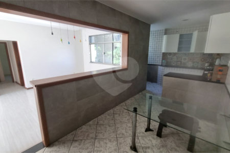 Casa de Vila à venda com 3 quartos, sendo 2 suítes,  em Tijuca, Rio de Janeiro, RJ