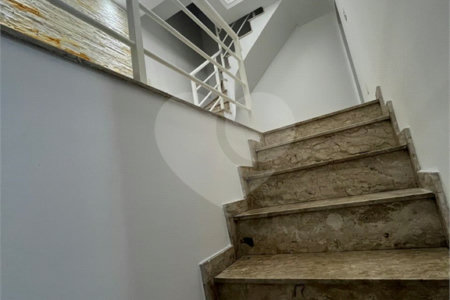 Sobrado à venda com 2 quartos, sendo 1 suíte, em Vila Ré, São Paulo, SP