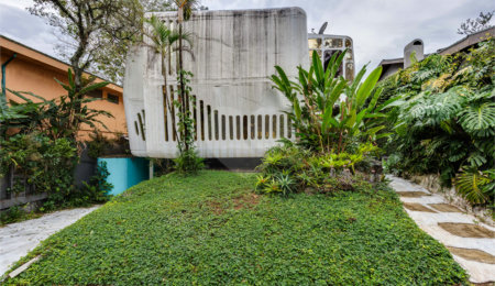 Casa de Vila à venda ou para alugar com 4 quartos, sendo 1 suíte, em Granja Julieta, São Paulo, SP