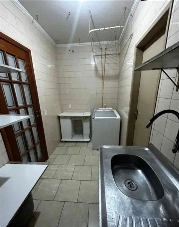 Sobrado à venda com 3 quartos, sendo 1 suíte,  em Jardim Ester, São Paulo, SP