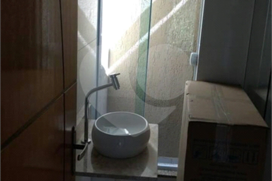 Sobrado à venda com 3 quartos, sendo 1 suíte, em Serra da Cantareira, Mairiporã, SP