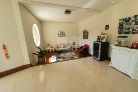 Casa à venda com 5 suítes no condomínio Vila Hípica I, Vinhedo - SP