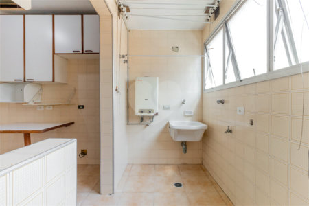 Apartamento à venda com 3 quartos, sendo 1 suíte,  em Cidade Monções, São Paulo, SP