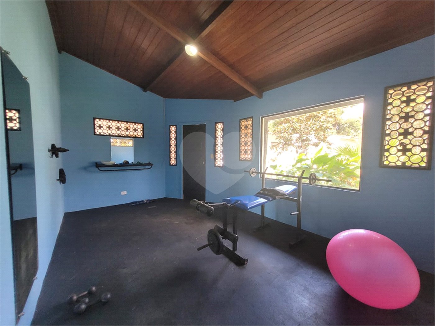 Casa à venda com 4 quartos, sendo 2 suítes, no Centro, Santa Cruz Cabrália, BA