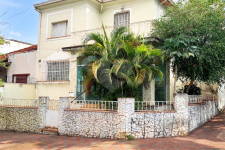 Sobrado à venda com 4 quartos, sendo 1 suíte, no Centro, Ribeirão Preto, SP