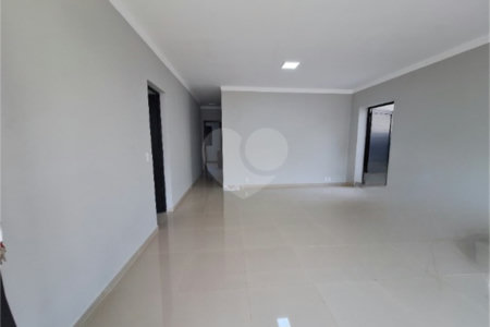 Casa para alugar com 5 quartos no Centro, Vinhedo, SP